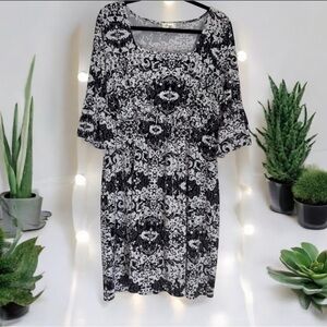 Beige ECI Black and White Dress with elastic waist and Ruffled Sleeves size 16W